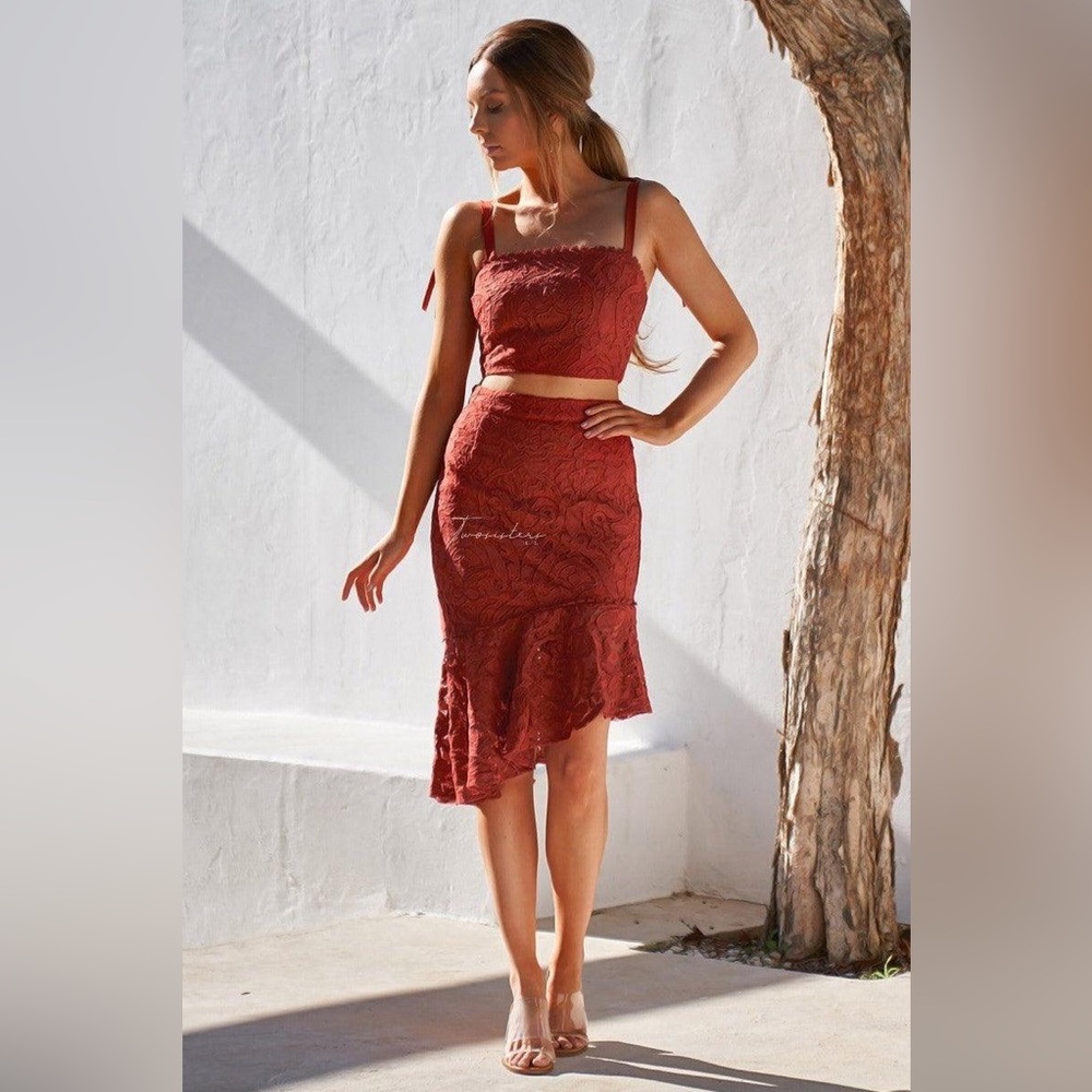 NWT Size 8 Skyler Set burnt orange floral lace skirt and top set
